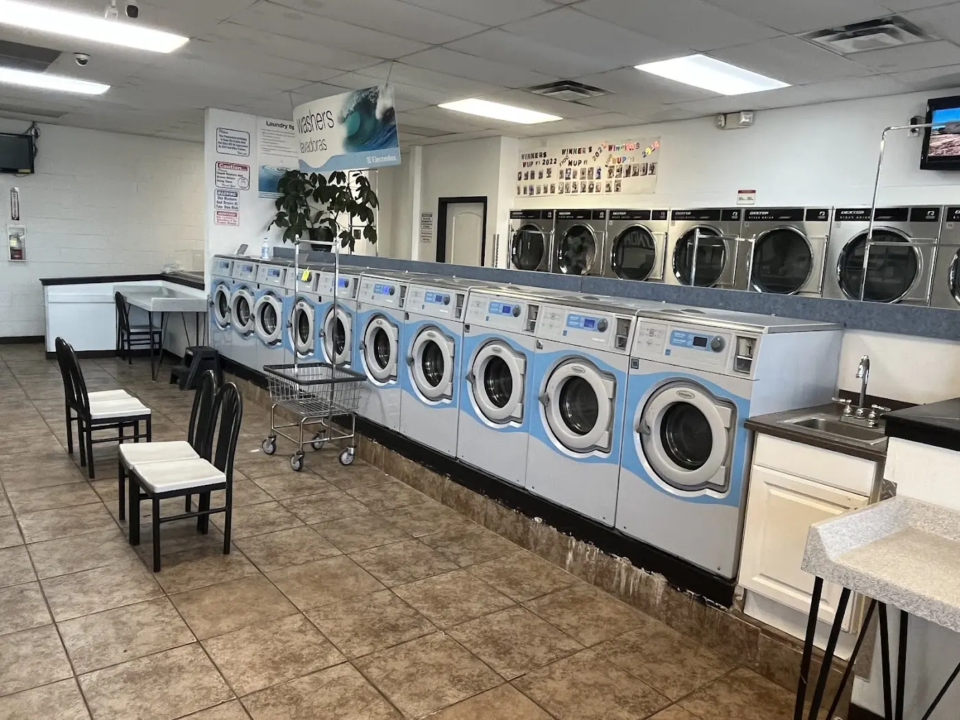 Wash'em Up Laundry #1 - Laundromat Denver laundry equipment and customer amenities